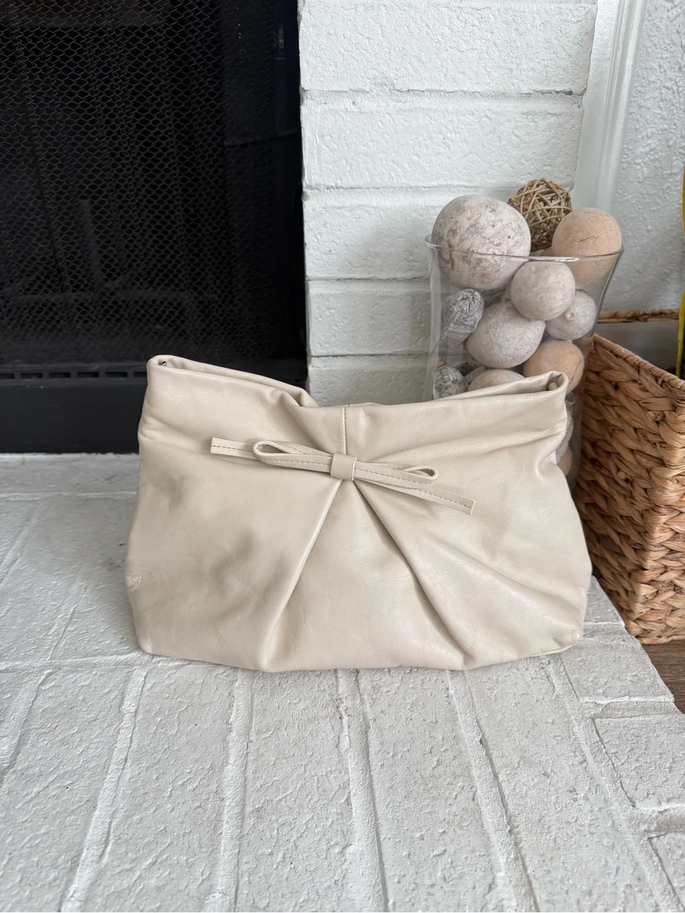 Reformation sleek fold